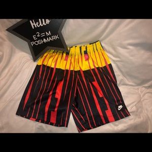 Nike Women’s Sportwear Loose Fitting Boxer Shorts